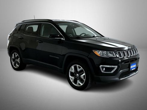 Used 2017 Jeep Compass Limited image 3
