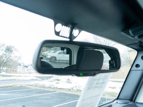 Used 2015 Jeep Wrangler Sahara image 18