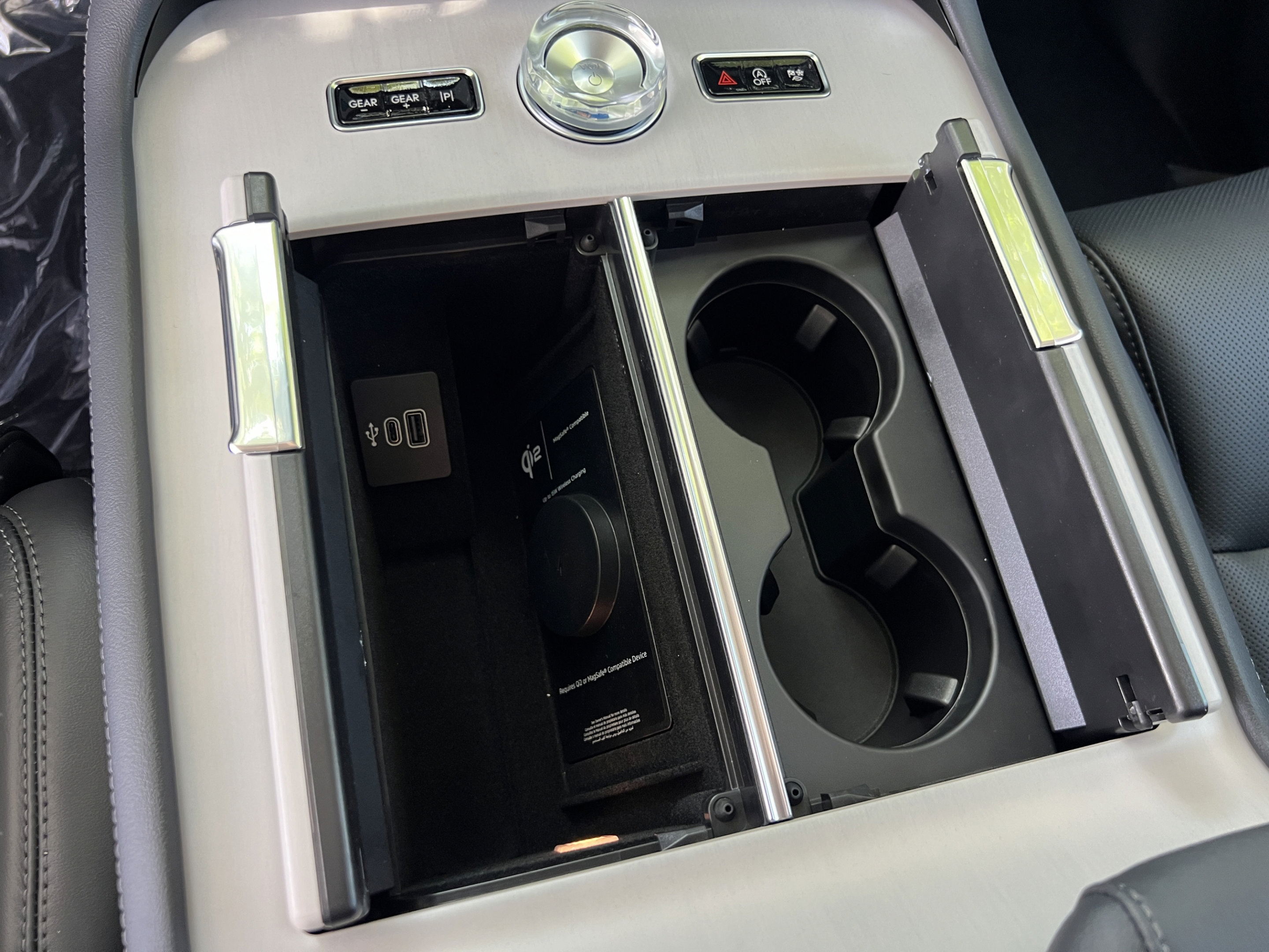New 2027 Lincoln Navigator Premiere RWD image 14