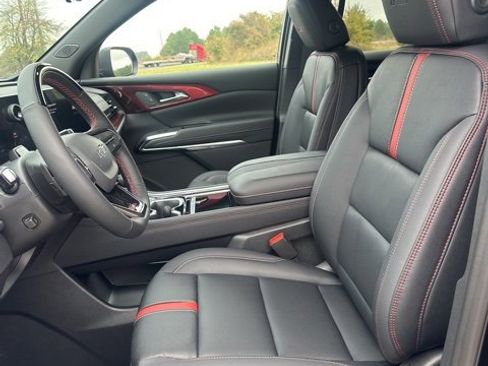 New 2026 Chevrolet Traverse RS w/ LPO, Floor Liner Package image 23