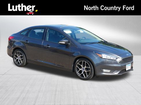 Used 2017 Ford Focus SEL w/ Cold Weather Package FWD image 1