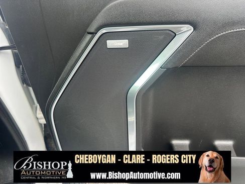 Used 2023 GMC Sierra 1500 SLT w/ SLT Premium Plus Package image 28