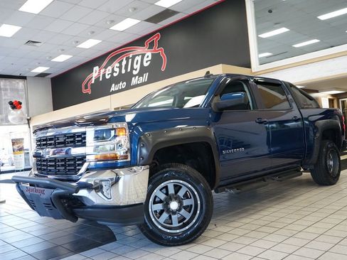 Used 2017 Chevrolet Silverado 1500 LT w/ All Star Edition image 19