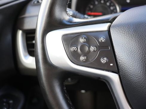 Used 2023 GMC Terrain SLT image 19