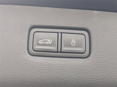 Used 2025 Genesis GV80 3.5T Advanced image 14