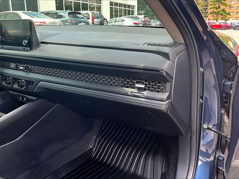 Used 2025 Honda Accord SE image 16