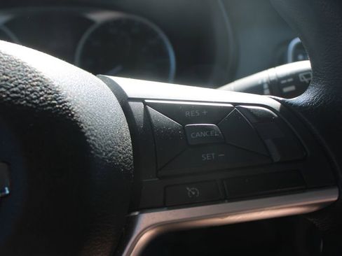 Used 2021 Nissan Kicks S image 21