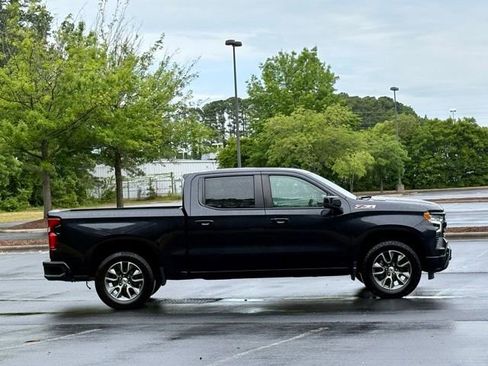 Used 2023 Chevrolet Silverado 1500 RST w/ Z71 Off-Road Package AWD/4WD image 9