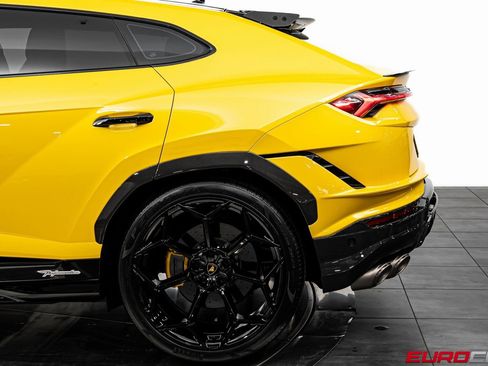 Used 2023 Lamborghini Urus Performante image 20