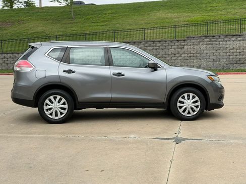Used 2016 Nissan Rogue S AWD/4WD image 8