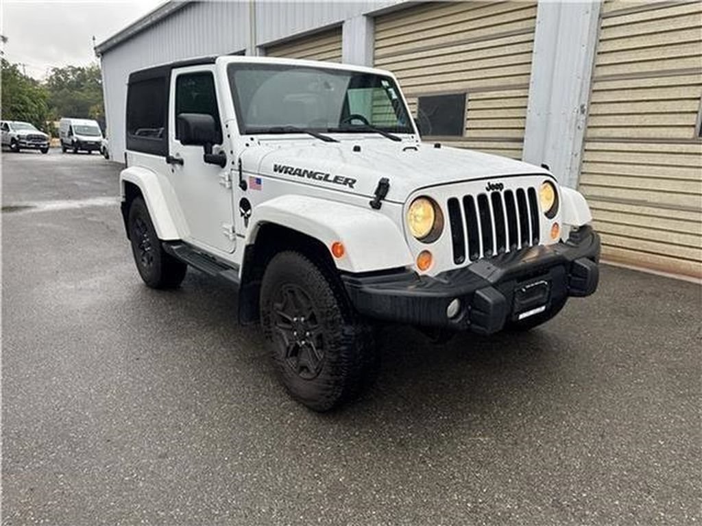 Used 2016 Jeep Wrangler Sahara AWD/4WD image 42