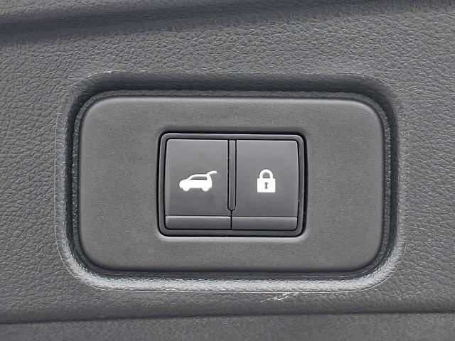 Used 2023 Nissan Pathfinder Platinum AWD/4WD image 32