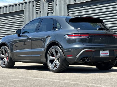 Certified 2023 Porsche Macan S AWD/4WD image 3