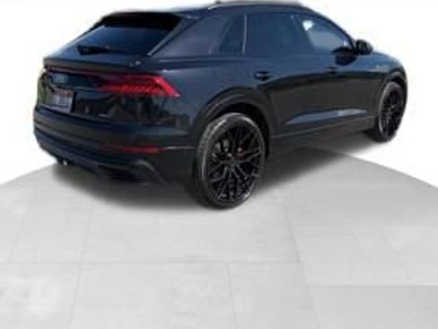 Used 2019 Audi Q8 Prestige AWD/4WD image 3