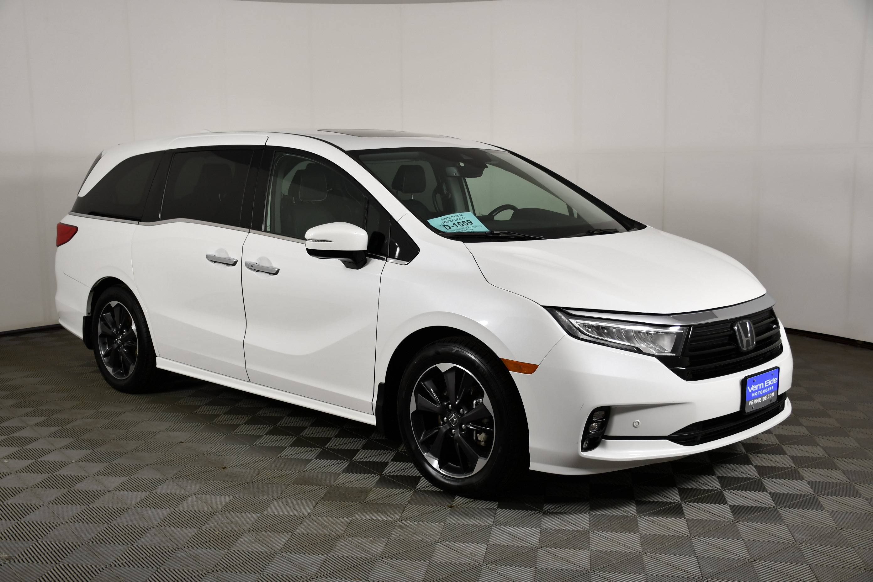 Used 2022 Honda Odyssey Elite image 4