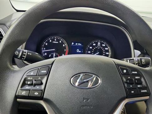 Used 2019 Hyundai Tucson SE image 14