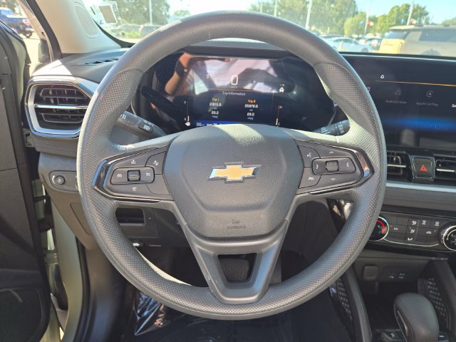 Used 2025 Chevrolet TrailBlazer LT AWD/4WD image 22