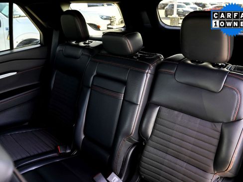 Used 2025 Ford Explorer ST-Line w/ ST-Line Street Pack image 32
