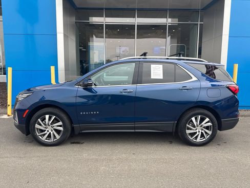 Used 2022 Chevrolet Equinox Premier AWD/4WD image 9