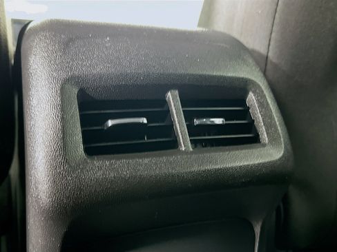 Used 2020 Chevrolet Equinox LT image 25