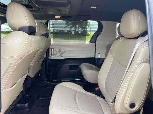 Certified 2024 Toyota Sienna Limited AWD/4WD image 16
