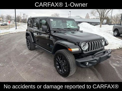 Certified 2025 Jeep Wrangler Unlimited Sahara AWD/4WD image 2