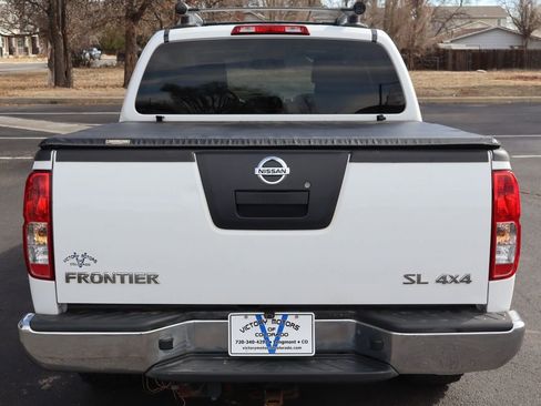 Used 2011 Nissan Frontier SL w/ Moonroof Pkg image 6