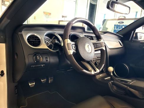 Used 2013 Ford Mustang Shelby GT500 RWD image 12