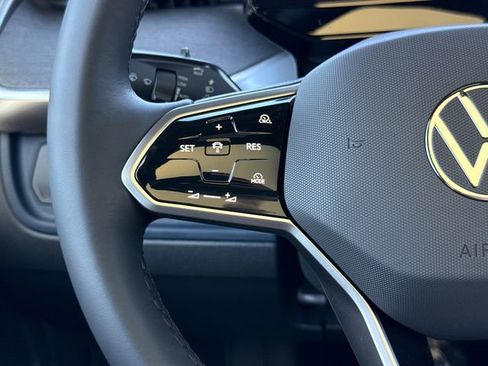 New 2025 Volkswagen ID. Buzz Pro S Plus image 32