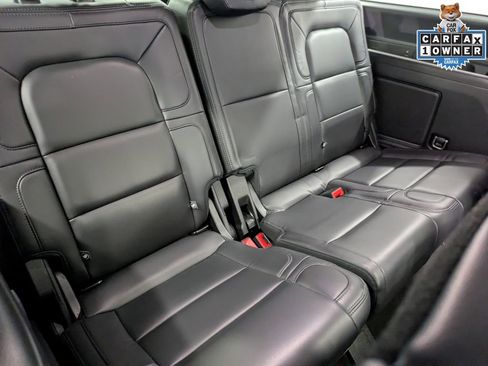 Used 2020 Lincoln Navigator Reserve w/ Luxury Package image 27