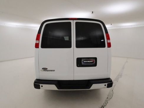 Used 2024 Chevrolet Express 3500 LT w/ LT Preferred Equipment Group image 4