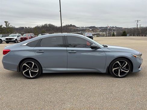 Used 2022 Honda Accord Sport image 5