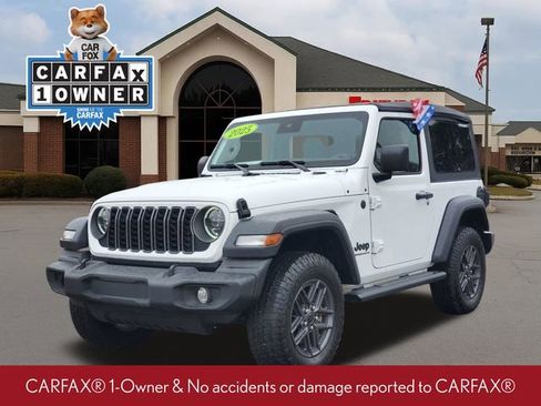 Used 2025 Jeep Wrangler Sport image 2