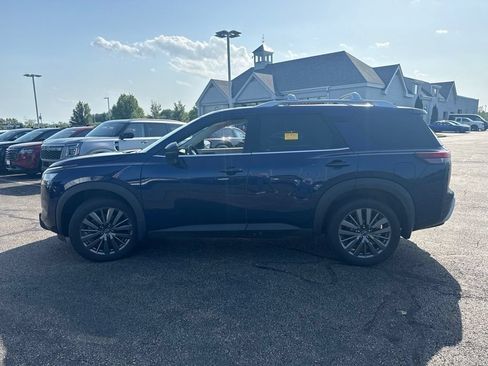 Certified 2024 Nissan Pathfinder SL w/ SL Premium Package AWD/4WD image 6