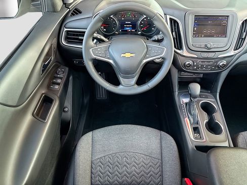 Used 2023 Chevrolet Equinox LT w/ Driver Convenience Package FWD image 10