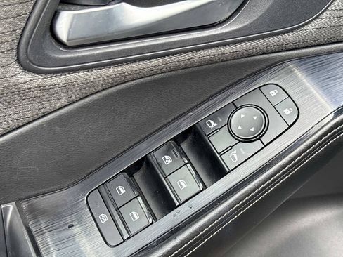 Certified 2022 Nissan Rogue SV FWD image 18