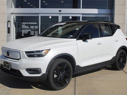 Used 2021 Volvo XC40 P8 Recharge w/ Advanced Package