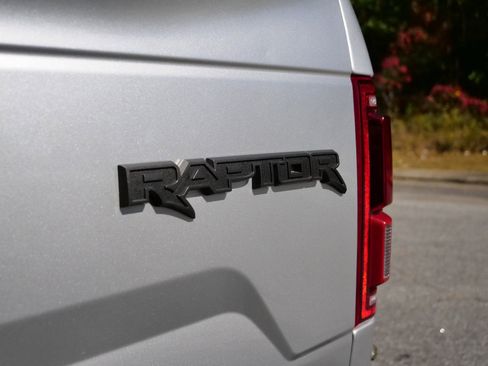 Used 2019 Ford F150 Raptor w/ Equipment Group 802A Luxury image 9