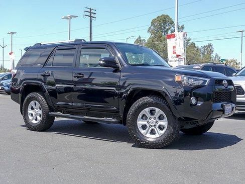 Used 2019 Toyota 4Runner SR5 Premium AWD/4WD image 4