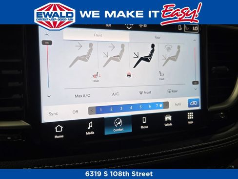 New 2026 Chrysler Pacifica Select AWD/4WD image 2