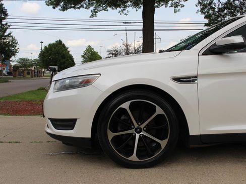 Used 2014 Ford Taurus SEL w/ Equipment Group 201A FWD image 45