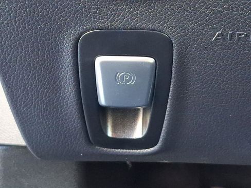 Used 2023 Mercedes-Benz C 43 AMG 4MATIC Cabriolet image 26