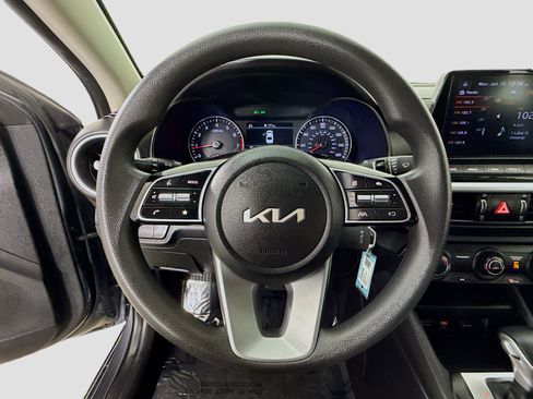 Used 2023 Kia Forte LXS FWD image 13