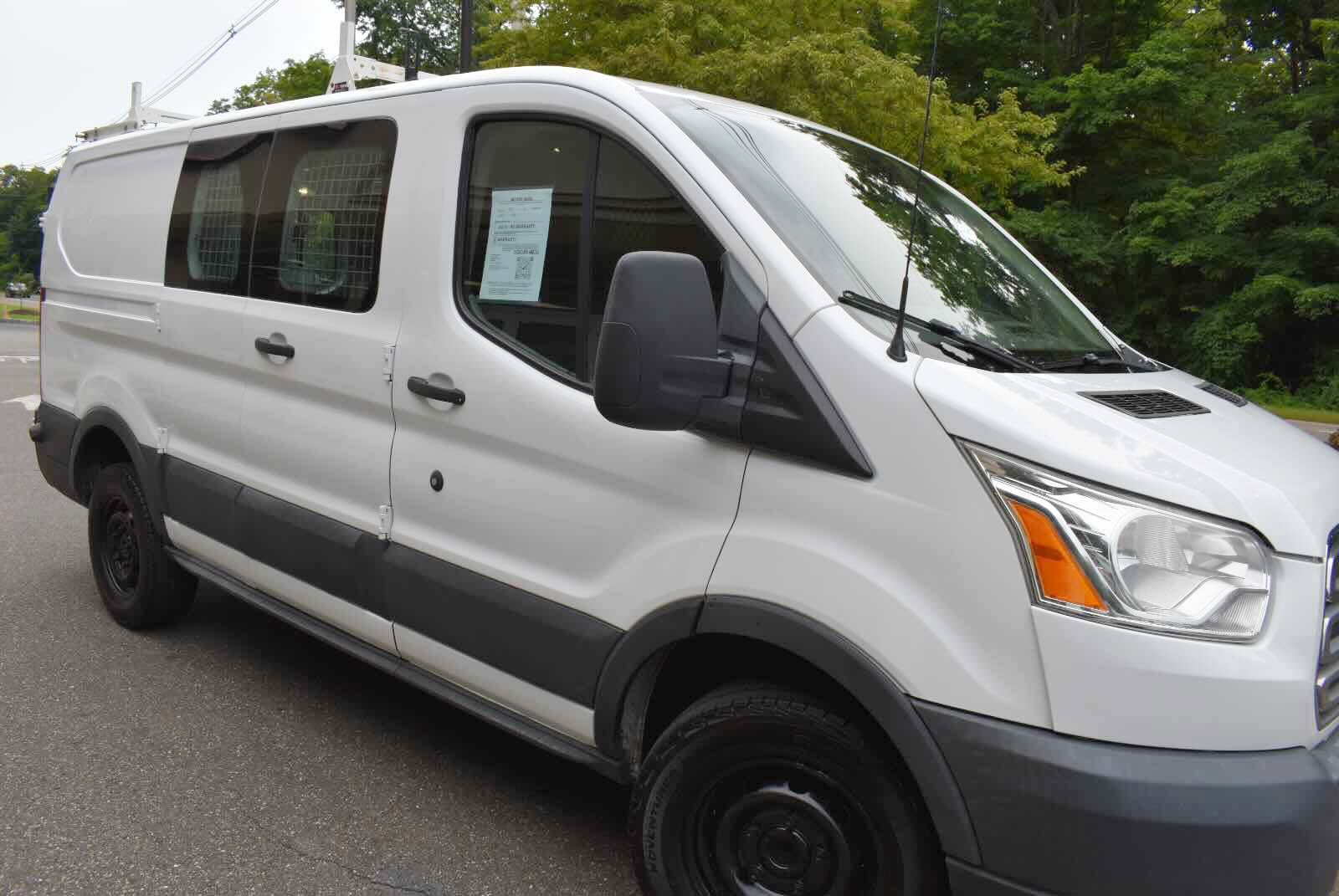 Used 2017 Ford Transit 250 130 Low Roof w/ Exterior Upgrade Package RWD image 26