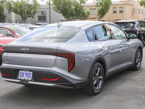 New 2026 Kia K4 FWD image 9