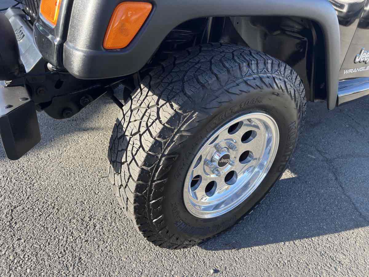 Used 2006 Jeep Wrangler X w/ Jeep 65th Anniversary Edition AWD/4WD image 18