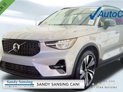 Used 2025 Volvo XC40 B5 Plus