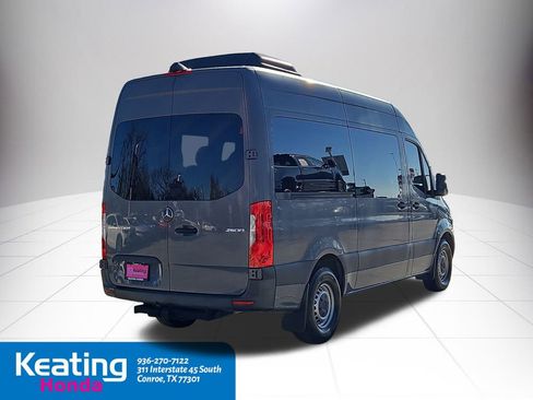 Used 2021 Mercedes-Benz Sprinter 2500 image 9
