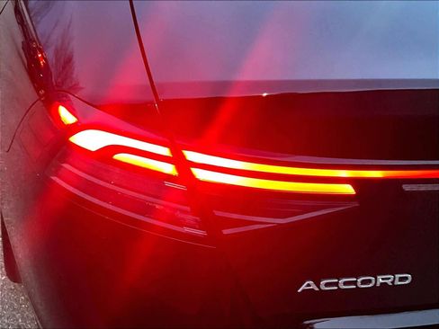 Used 2025 Honda Accord SE image 34