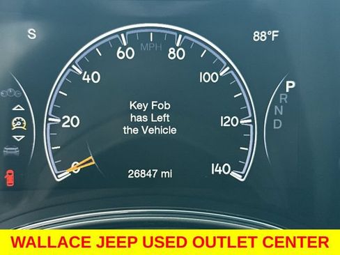 Used 2019 Jeep Grand Cherokee Laredo AWD/4WD image 27